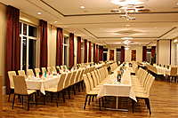 YARA FRAME CHAIR 4L HB UPH, DELGADO MEETING TABLE LF RC, Hotel Reinhard Diedrich e.K., Hallenberg