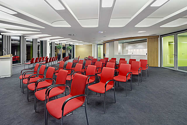 ONA PLAZA FRAME CHAIR 4LA UPH, Cologne Oval Offices, Kln