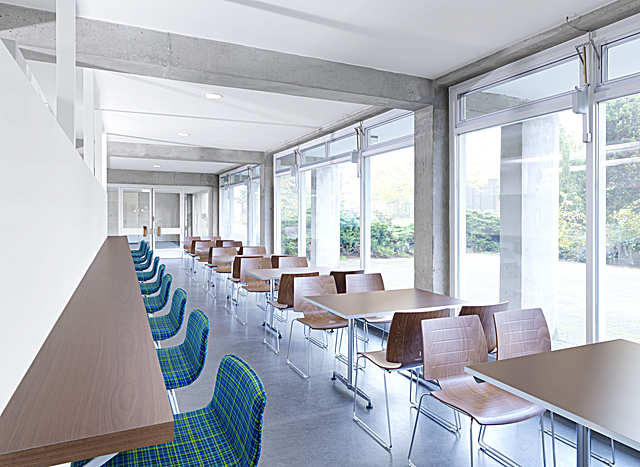 UNIVERSO FRAME CHAIR CFS W, UNIVERSO FRAME CHAIR HKR 4L LB UPH, SAN SIRO MEETING TABLE, Evangelische Hochschule Berlin, Berlin, Deutschland