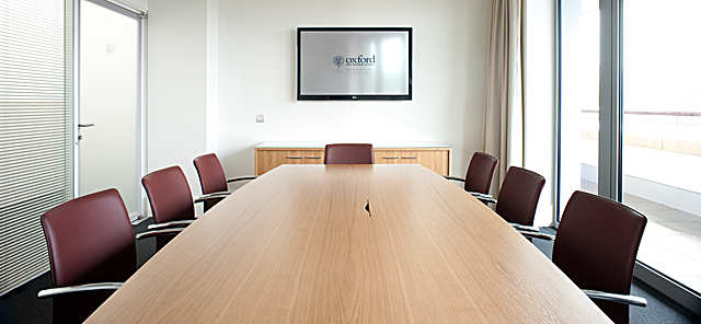 TRIO FRAME CHAIR CFA UPH, Saïd Business School - University of Oxford, Oxford, United Kingdom