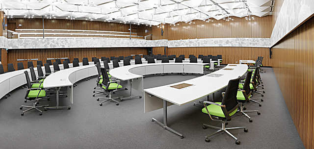 SAO PAULO SWIVEL CHAIR UPH LIGHT, SAN SIRO MEETING TABLE T-LEG TF RC 2, Ratssaal der Stadt Gtersloh, Deutschland