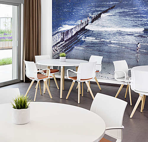 UNIVERSO FRAME CHAIR 4L LWM P, SAN SIRO MEETING TABLE LWM RD, Woonzorgcentrum Sint Elisabeth vzw, Oostende, Belgium