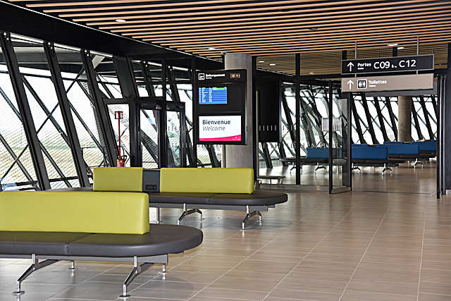 Terminal soft seating, Lyon-Saint-Exupry Airport, France