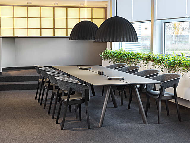 CREVA MEETING TABLE RCG, NJORD ARMCHAIR 4L LGW FL, Infocenter Hallenberg